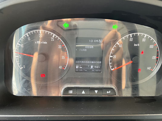 اتوبوس های مدرسه ای با 52 صندلی برای حمل و نقل دانش آموزان