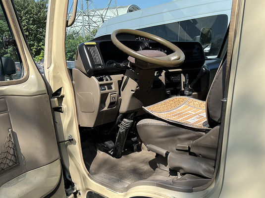 اتوبوس با ظرفیت 10-23 صندلی، گیربکس دستی، با صندلی‌های راحت