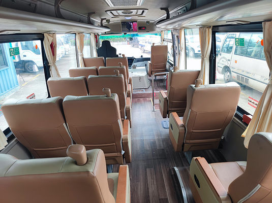 مینی‌بوس دست‌دوم 19 نفره با سوخت دیزل و گیربکس دستی