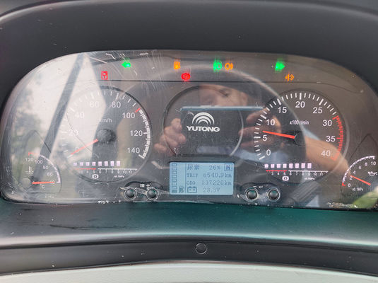 مینی‌بوس دست‌دوم 19 نفره با سوخت دیزل و گیربکس دستی