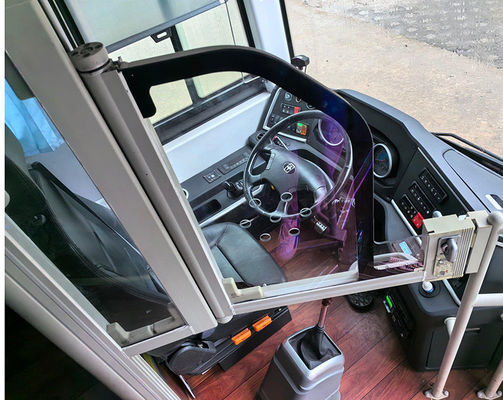 48 صندلی کوچ بلند با حداکثر سرعت 100 کیلومتر در ساعت و انتقال دستی مدل مورد استفاده