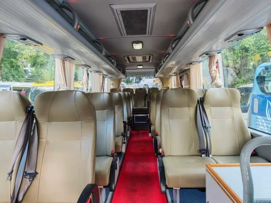 28 صندلی اتوبوس دست دوم نوع سوخت الکتریکی و حداکثر سرعت 100 کیلومتر در ساعت با موتورهای 200HP Yuchai