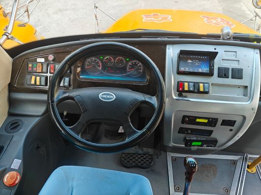 اتوبوس مدرسه ای دست دوم KLQ6106XQE4 با موتور دیزلی 56 صندلی، فرمان چپ، ساخت چین