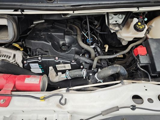 مینی‌بوس دست دوم 14 نفره دیزلی جیانگ‌لینگ ترانزیت CN-4 با سرعت 145 کیلومتر بر ساعت